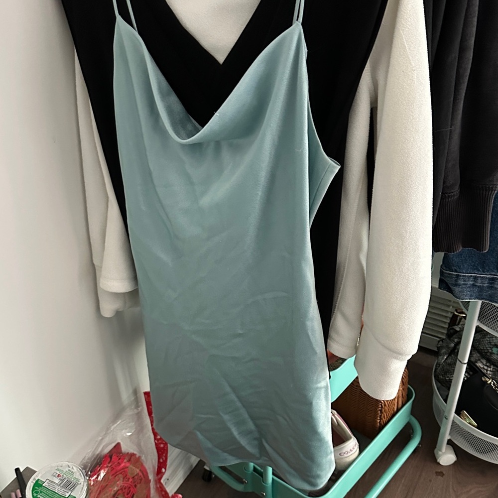 Alice + Olivia Light Blue Mini Dress 2/50$